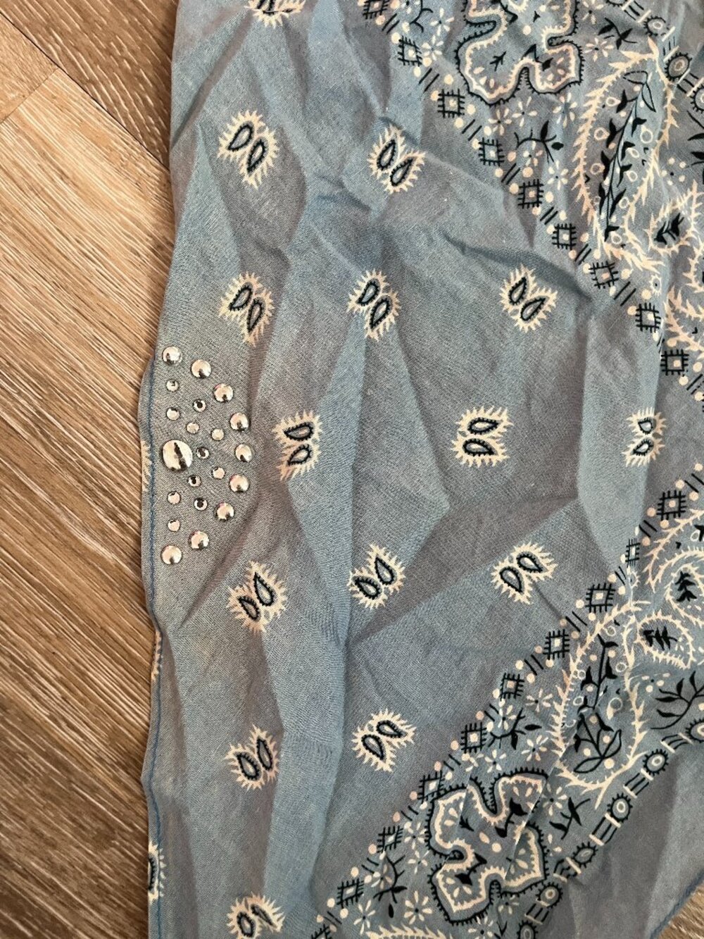 Vintage Y2K Light Blue Gem Silver Bedazzled Bandana